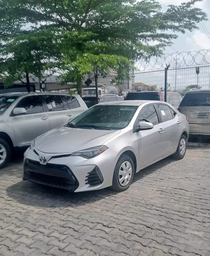 Toyota Corolla   - 2018