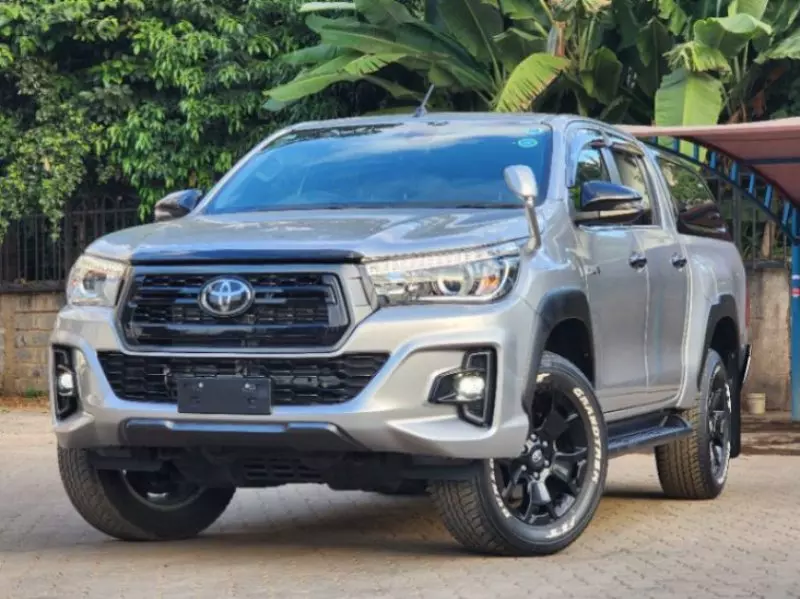 Toyota Hilux   - 2019