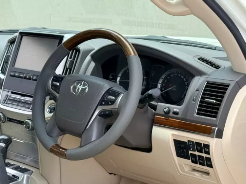 Toyota Landcruiser Sahara   - 2018