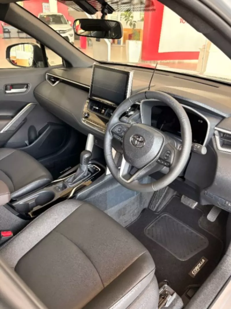 Toyota Corolla Cross (High Grade)