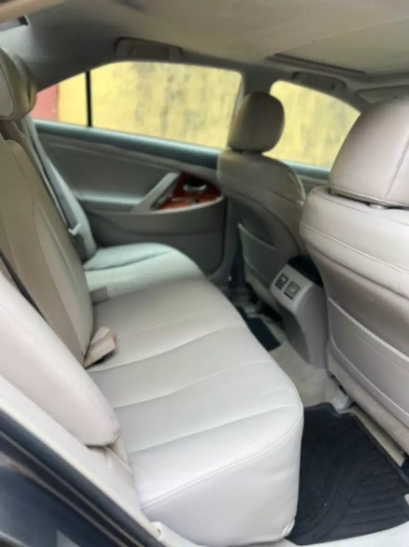 Toyota Camry   - 2009