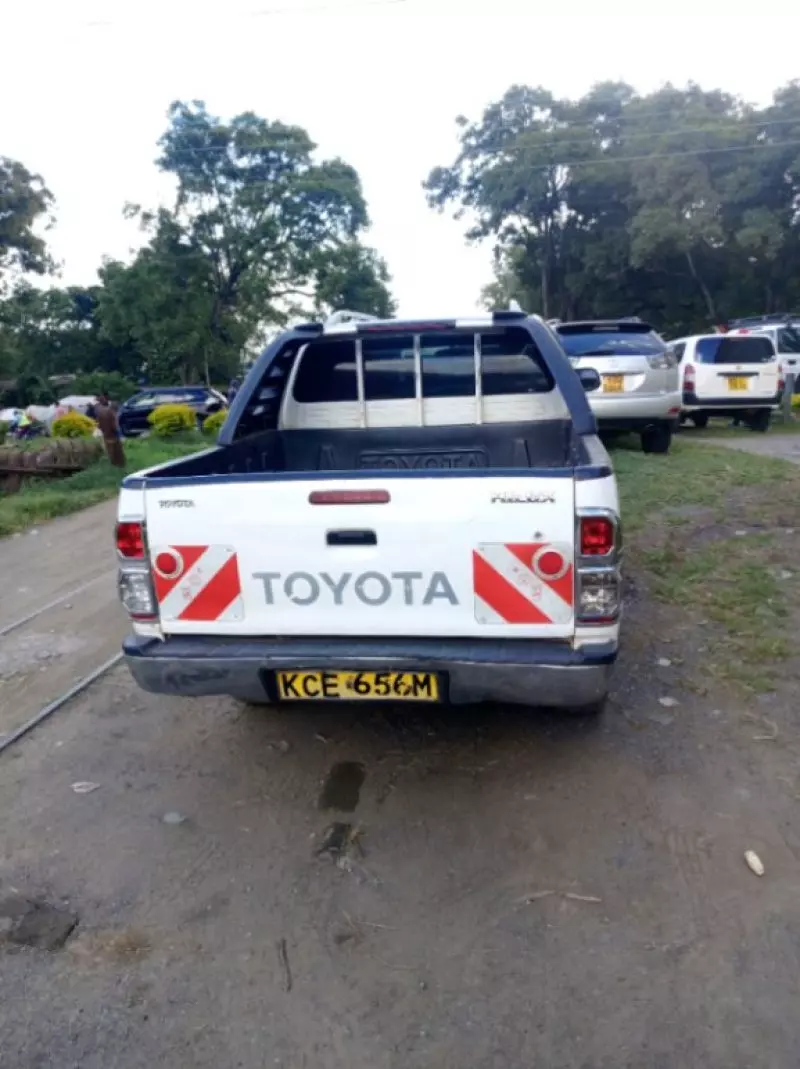 Toyota Hilux   - 2008