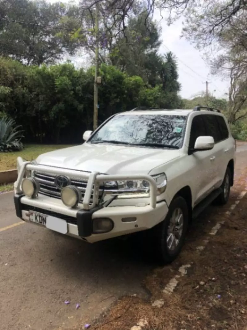 Toyota Land Cruiser   - 2017