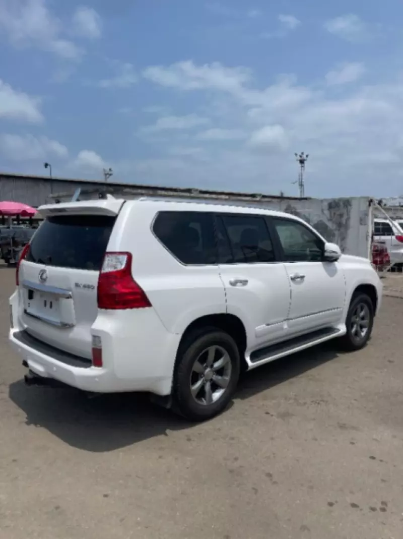 Lexus GX 460   - 2012