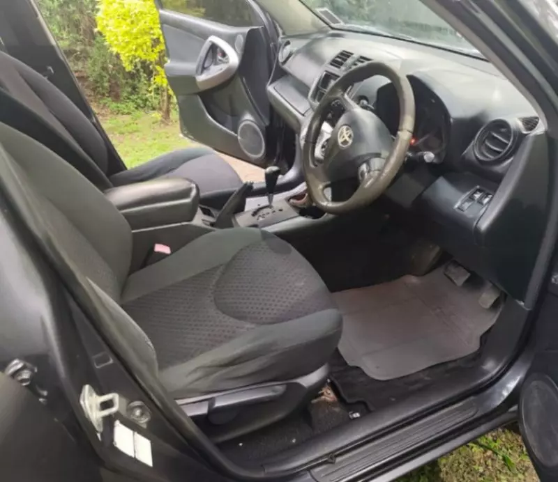 Toyota Vanguard    - 2011