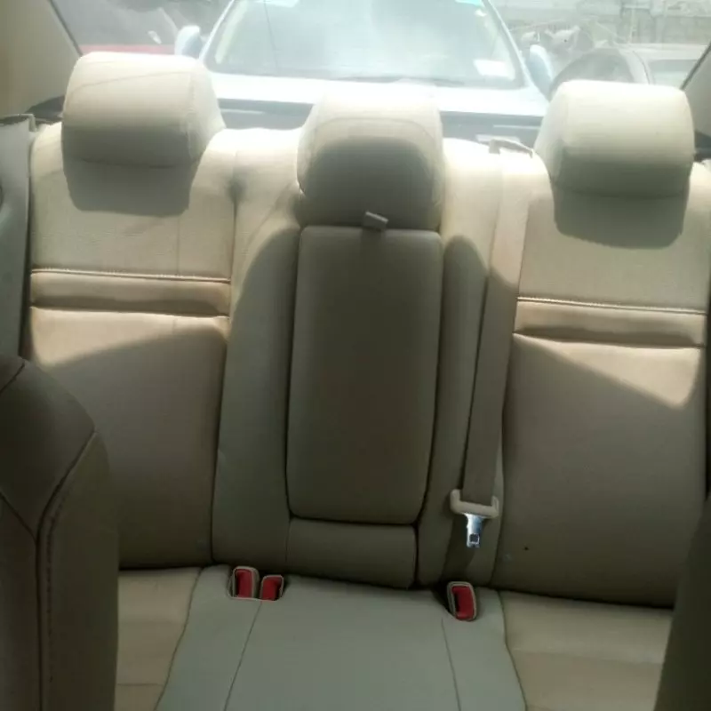 Toyota Camry   - 2013