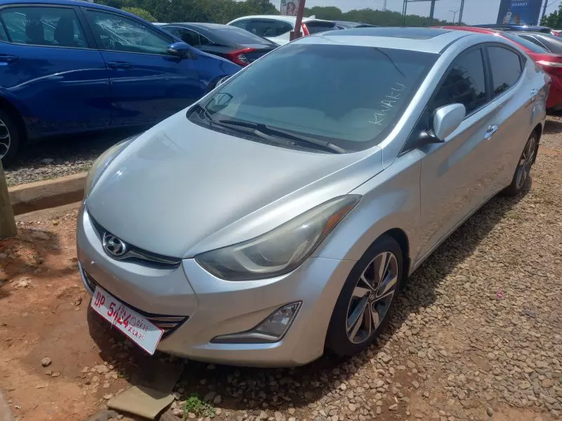 Hyundai Elantra   - 2014