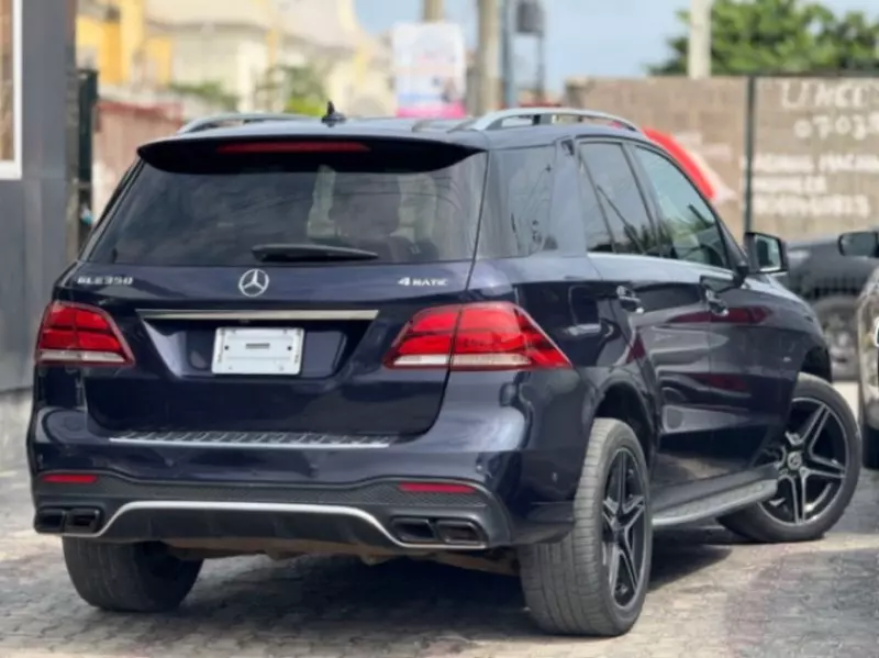 Mercedes-Benz ML 350   - 2012