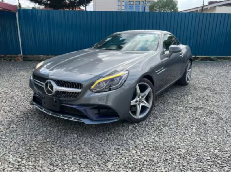 Mercedes-Benz SLC 180 - 2017