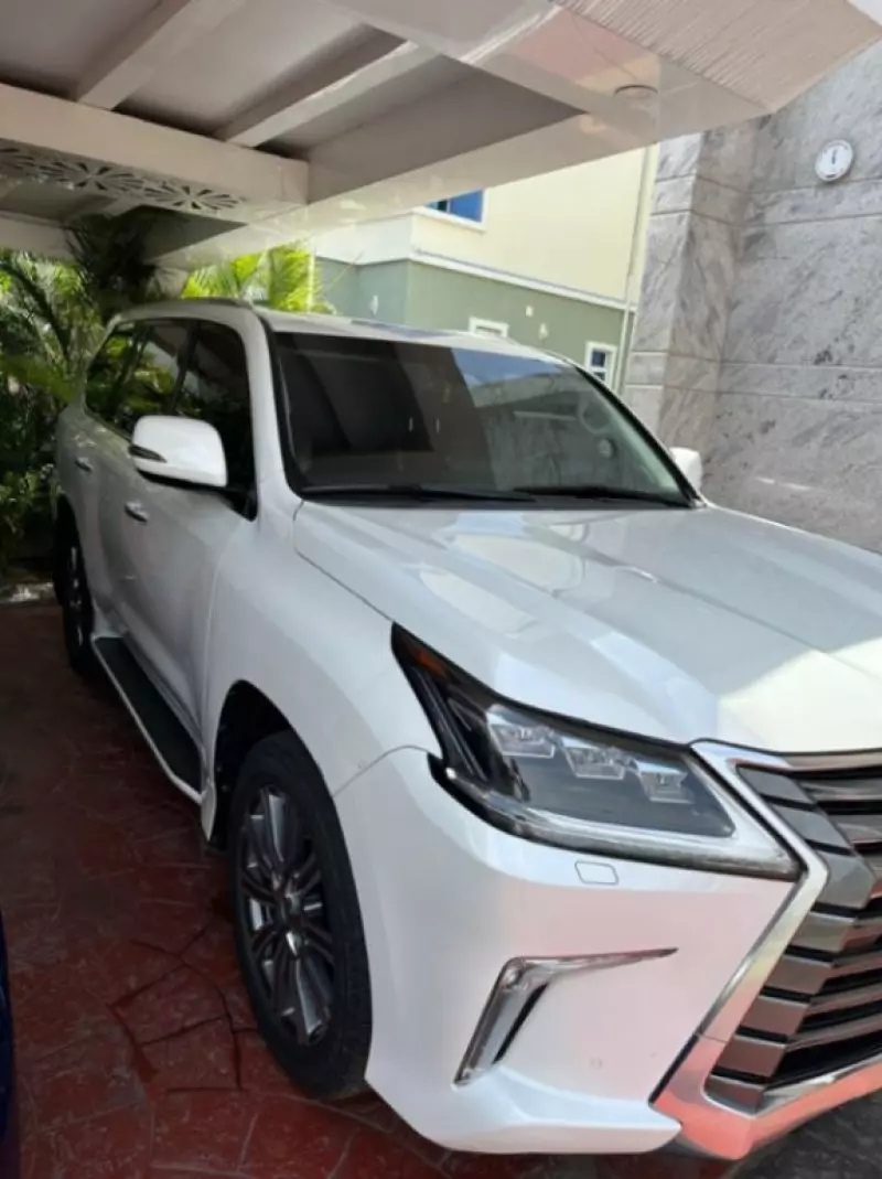 Lexus LX 570   - 2016