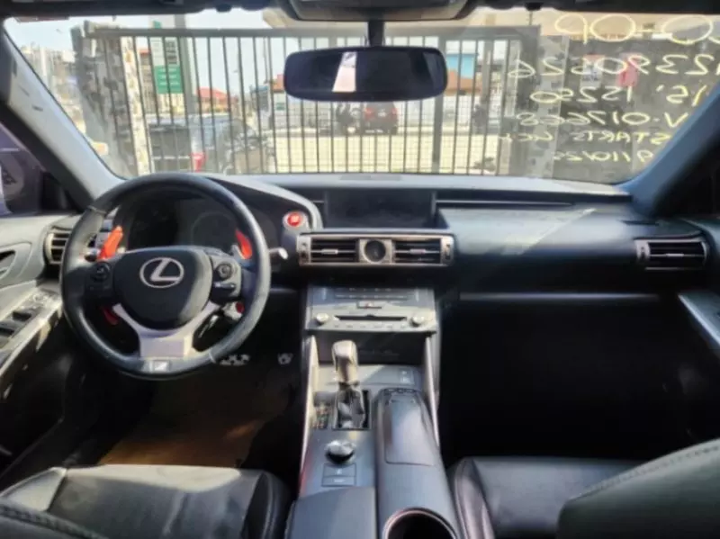 Lexus IS   - 2015