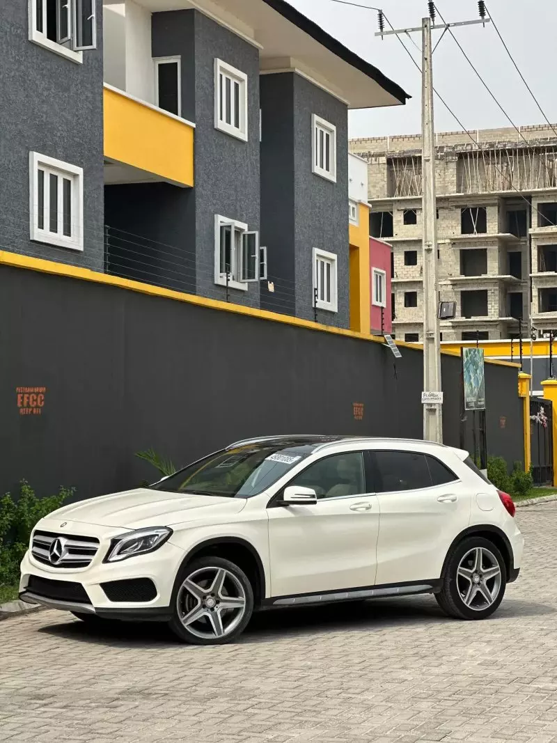 Mercedes-Benz GLA 250   - 2016