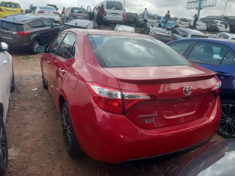 Toyota Corolla   - 2015