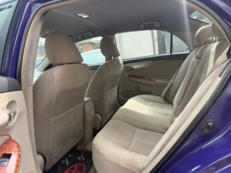 Toyota Corolla   - 2010