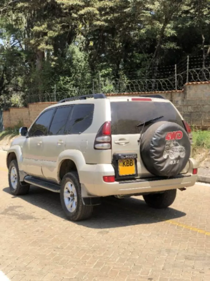 Toyota Land Cruiser   - 2005