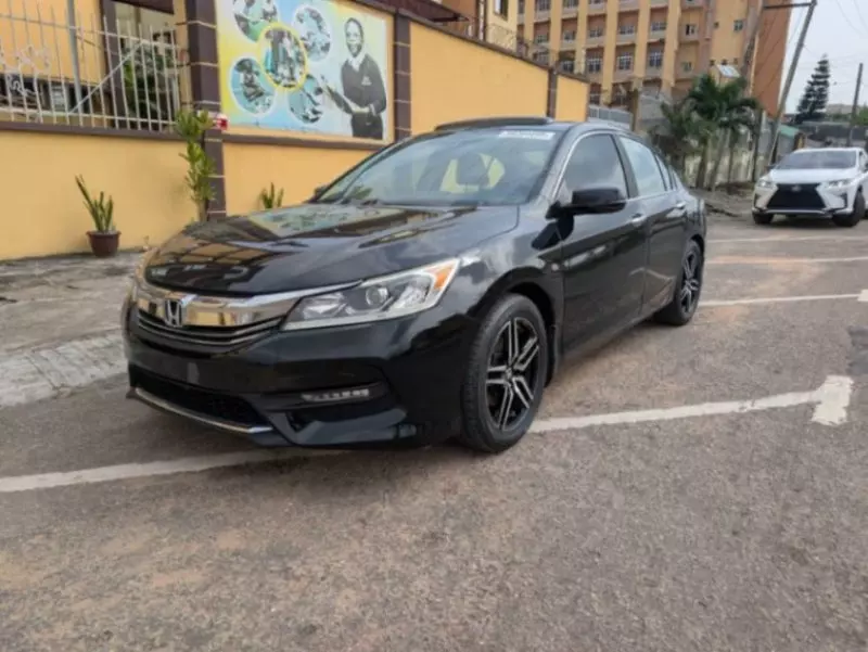 Honda Accord   - 2016