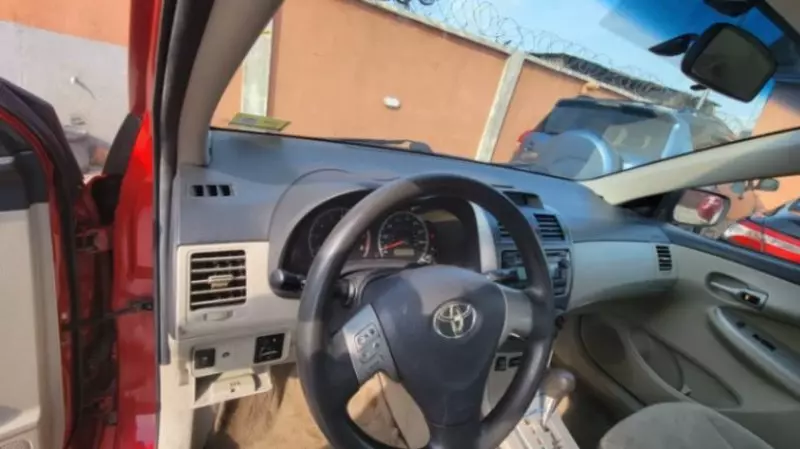 Toyota corolla   - 2012