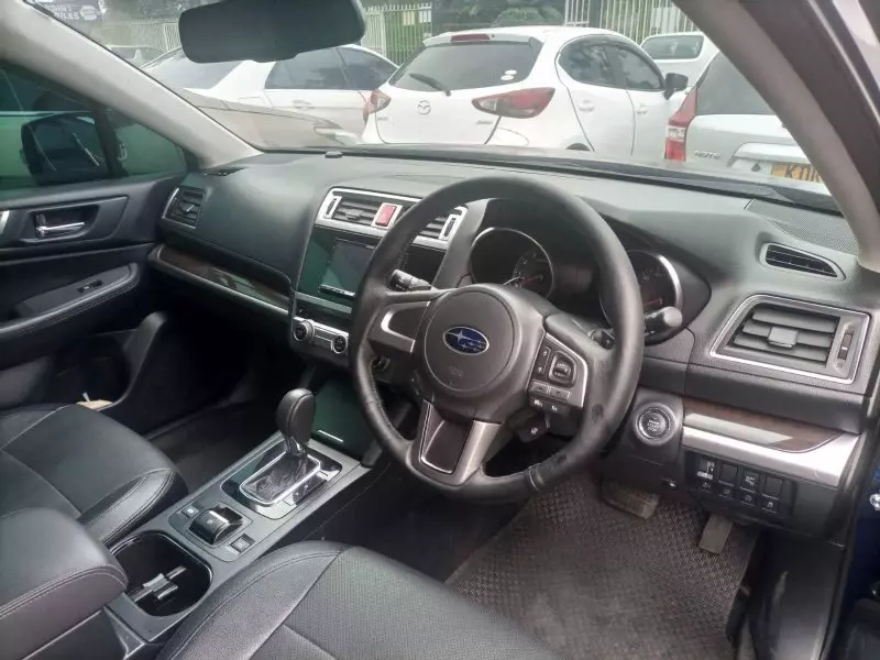 Subaru Outback   - 2017