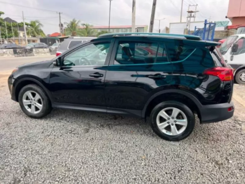 Toyota RAV 4   - 2013