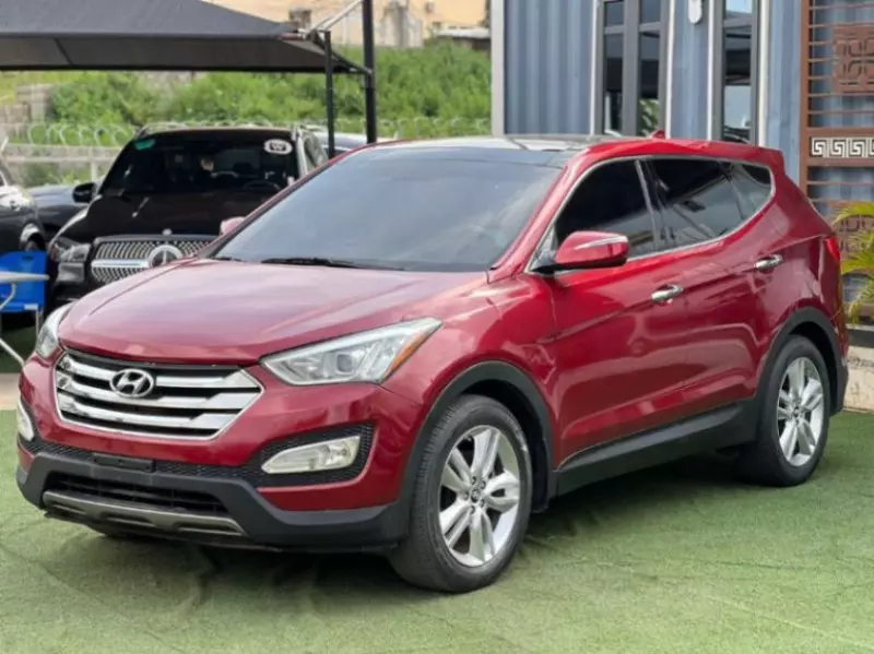 Hyundai Santa Fe   - 2013