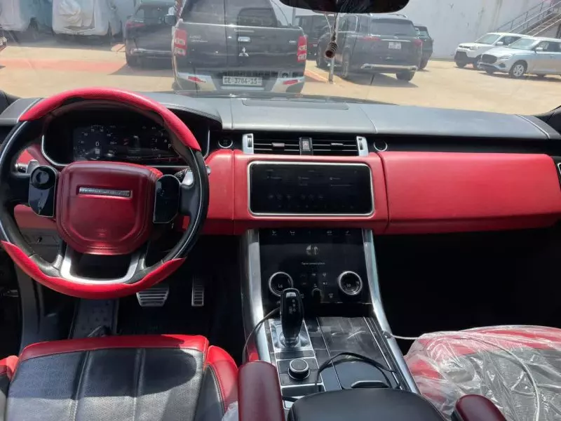 Land Rover Range Rover Sport   - 2019