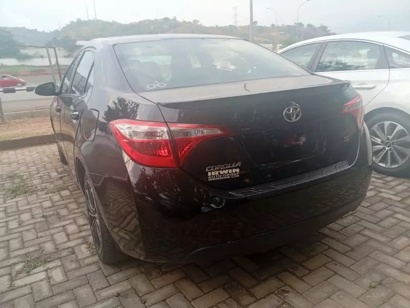 Toyota Corolla   - 2016