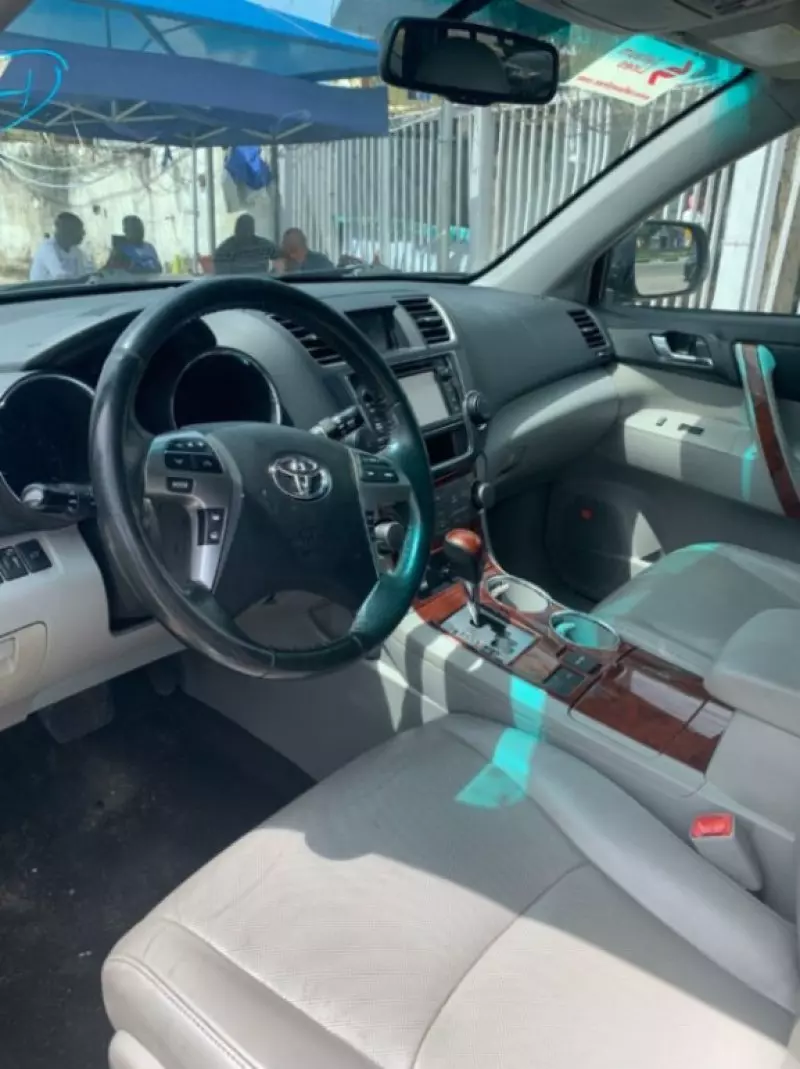 Toyota Highlander - 2013