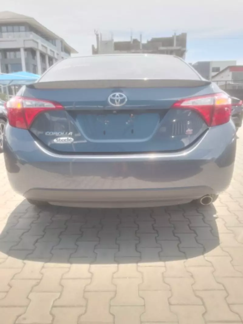 Toyota Corolla   - 2016