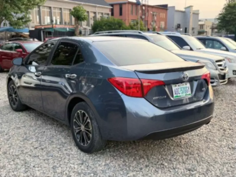 Toyota Corolla   - 2016