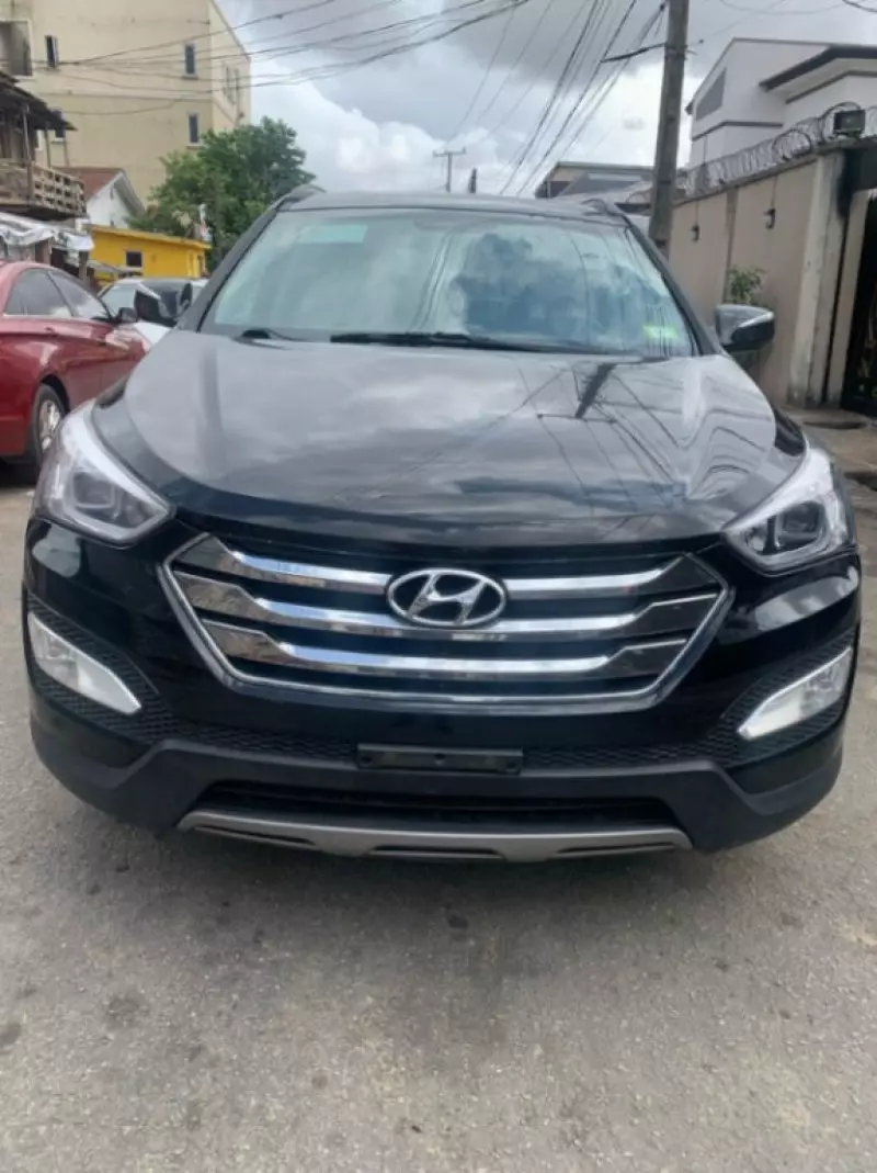 Hyundai Santa Fe   - 2013