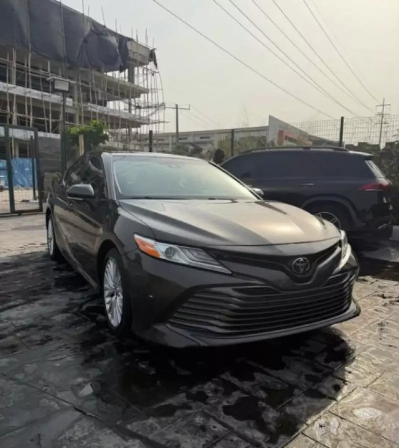 Toyota Camry   - 2018