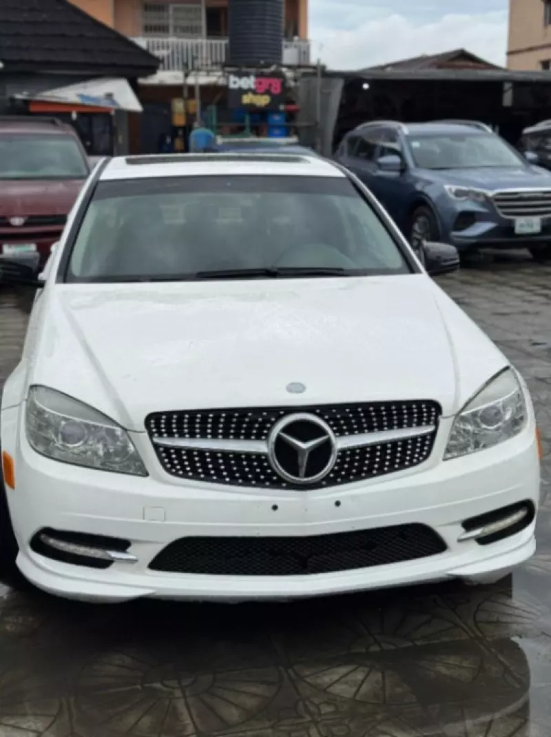 Mercedes-Benz C 300   - 2010