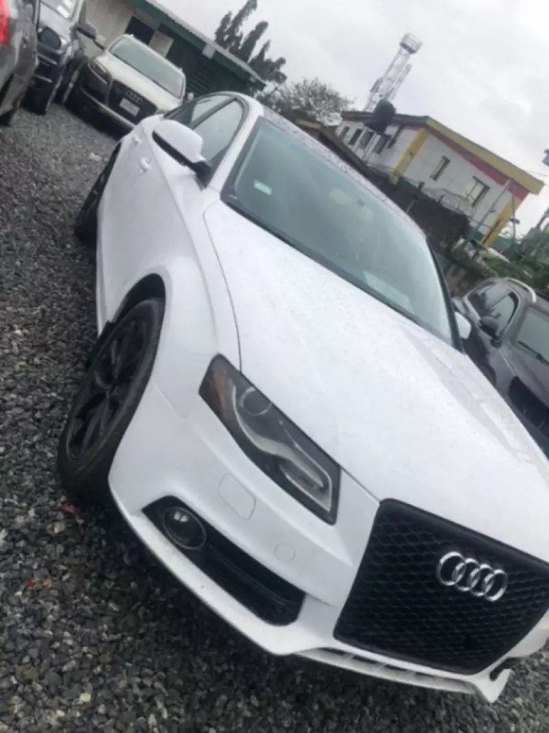 Audi A4   - 2010