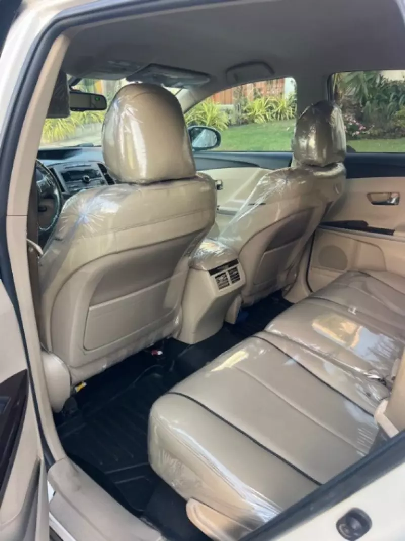 Toyota Venza   - 2012