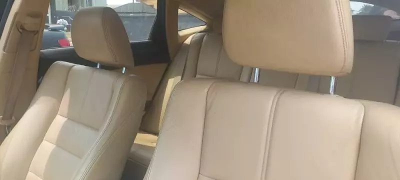 Honda Crosstour   - 2010