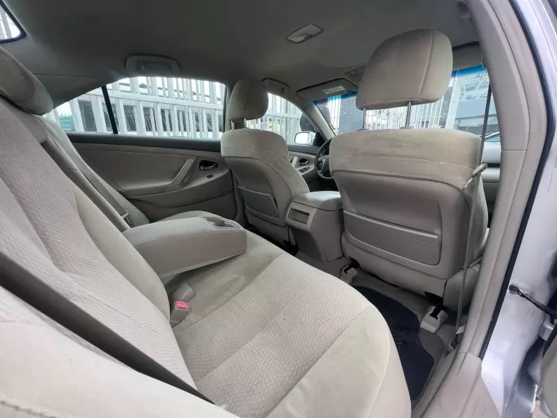 Toyota Camry   - 2011