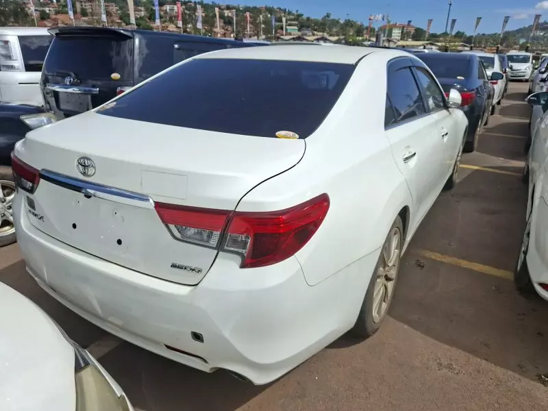 Toyota Mark X   - 2012