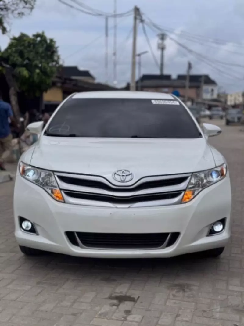 Toyota Venza   - 2013