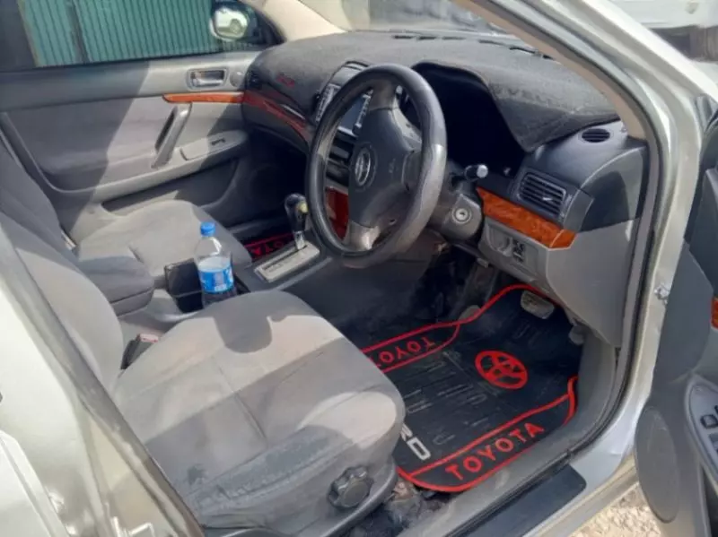 Toyota Allion    - 2005