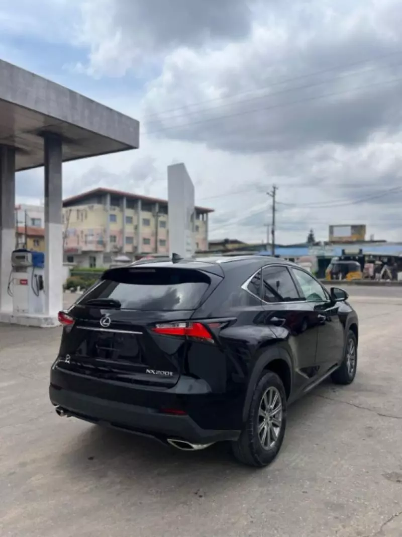 Lexus NX 200 - 2016
