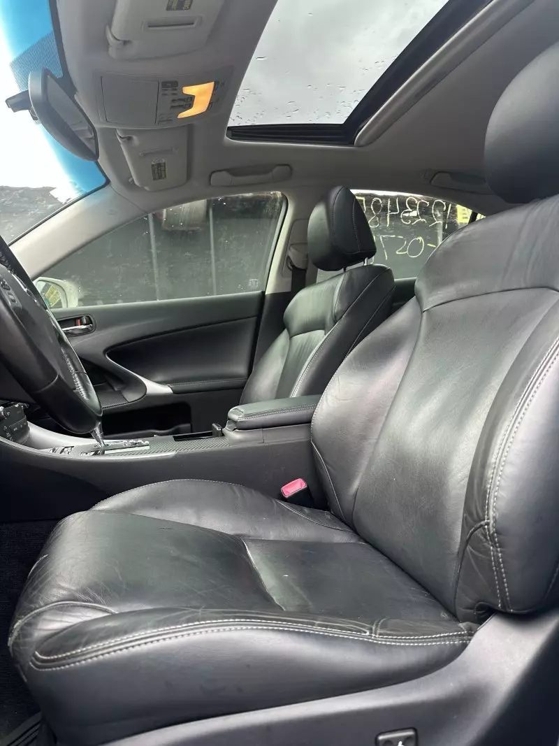 Lexus IS 250   - 2012