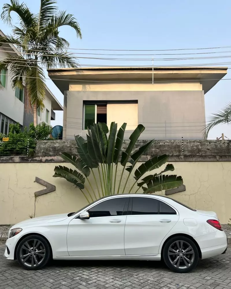 Mercedes-Benz C 300   - 2015