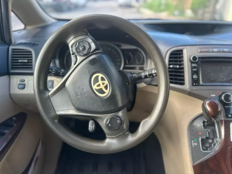 Toyota Venza   - 2013