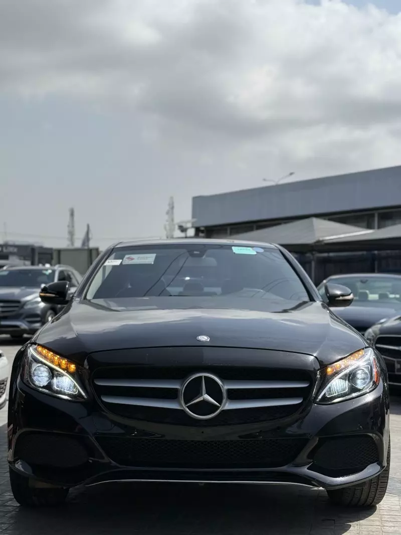 Mercedes-Benz C 300   - 2015
