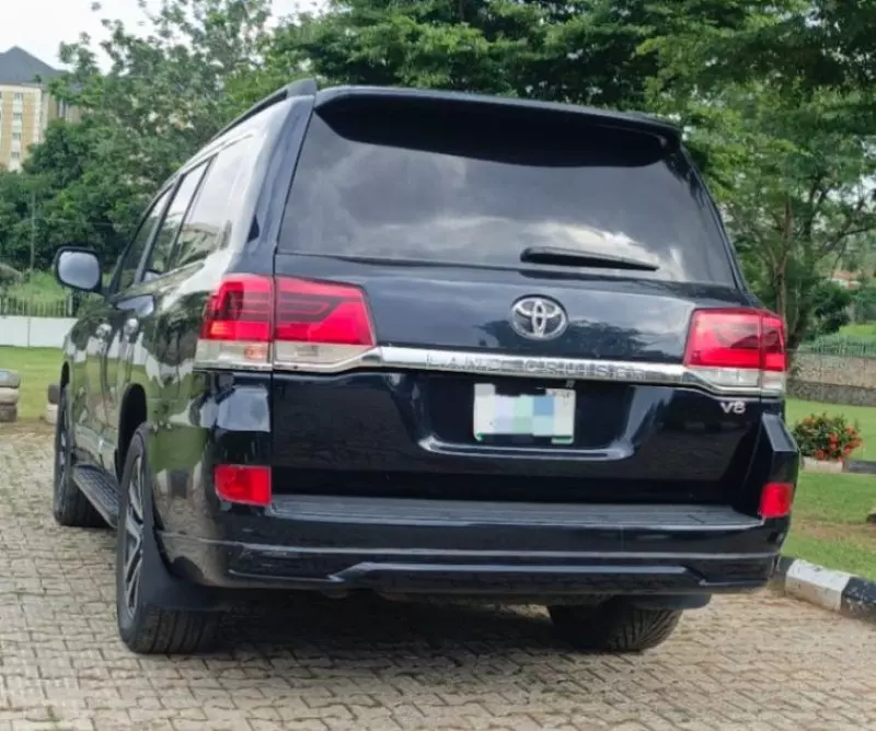 Toyota Landcruiser  V8   - 2009