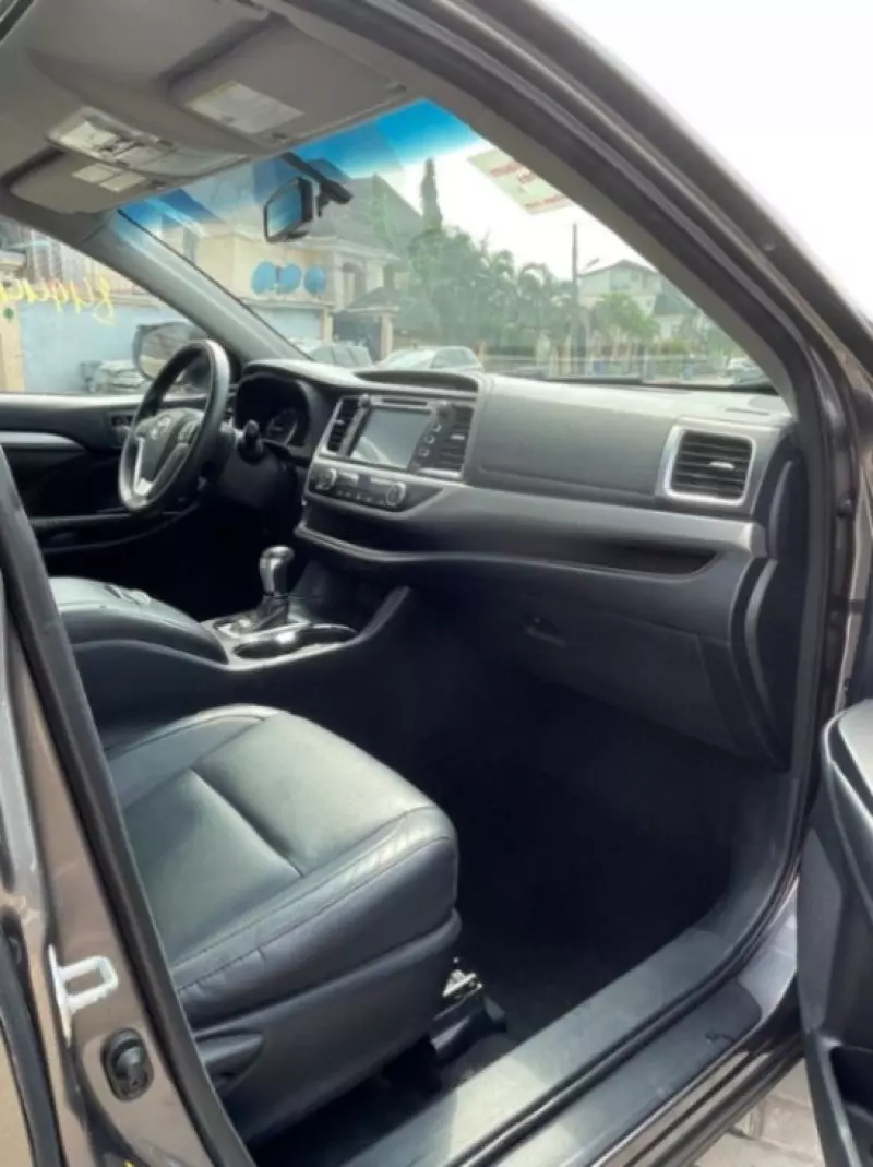 Toyota Highlander - 2015