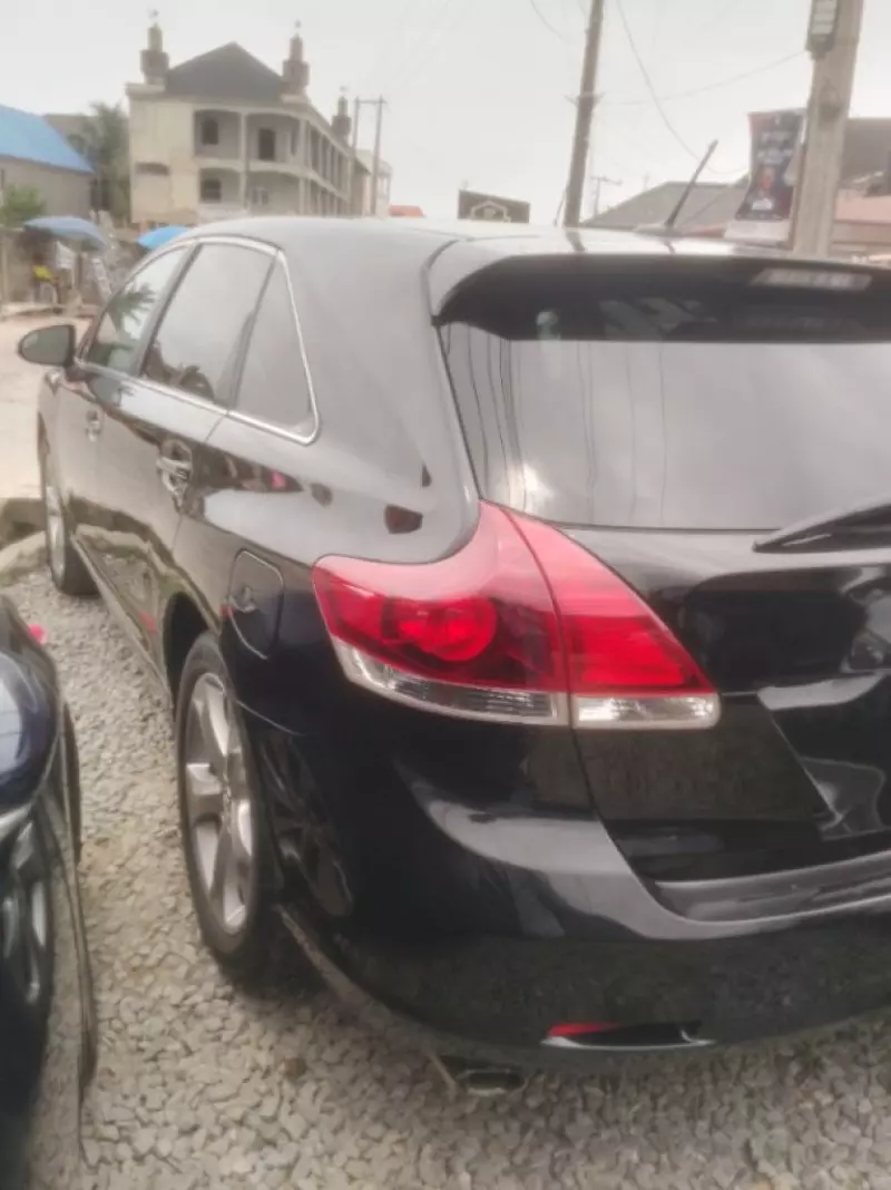 Toyota Venza   - 2014