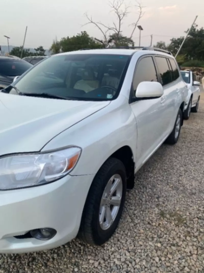 Toyota Highlander   - 2009