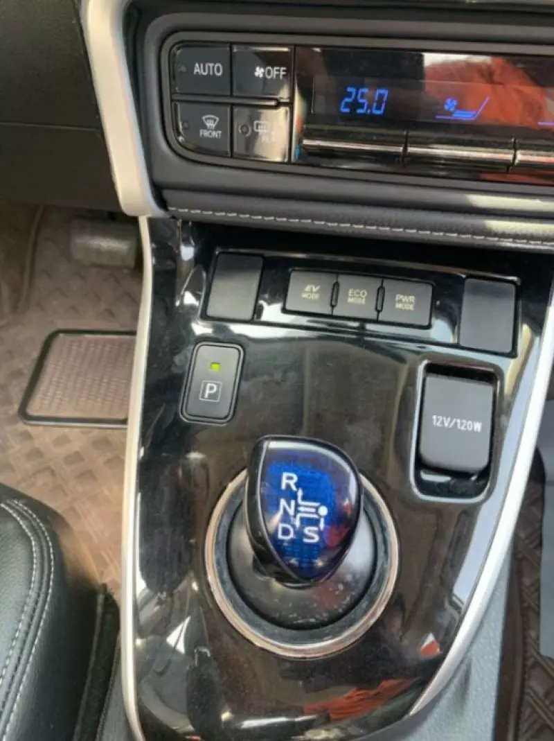 Toyota Corolla Hybrid    - 2019