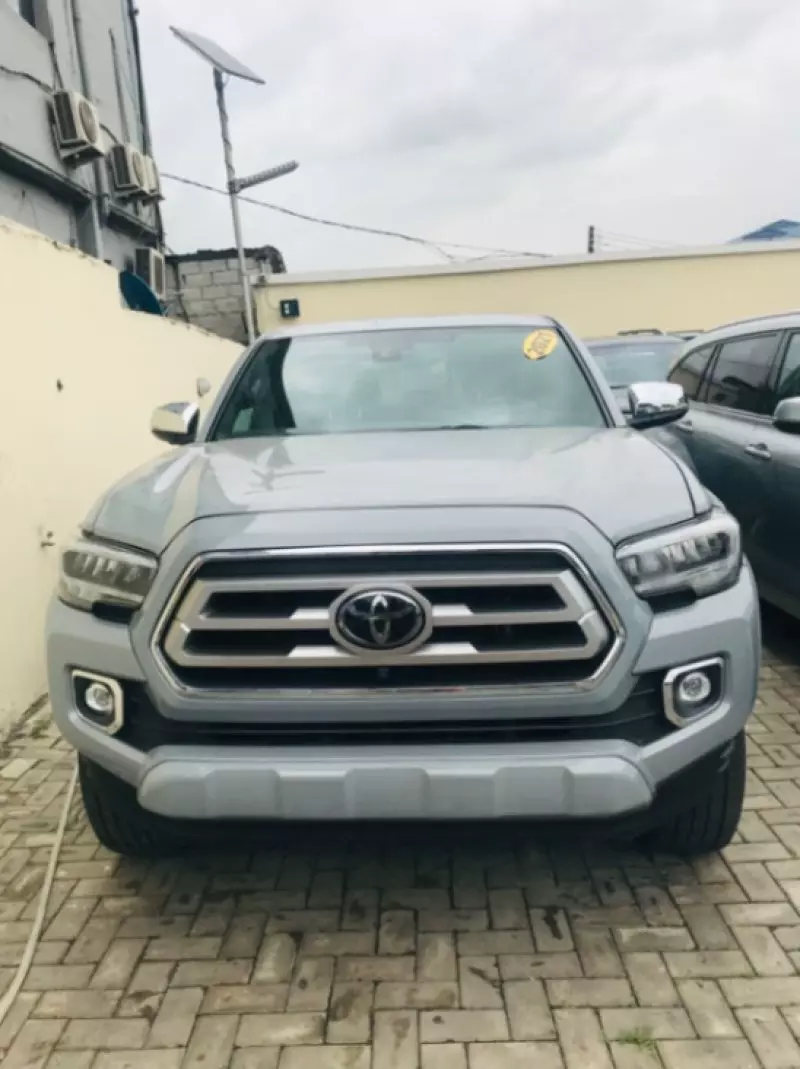 Toyota Tacoma   - 2021